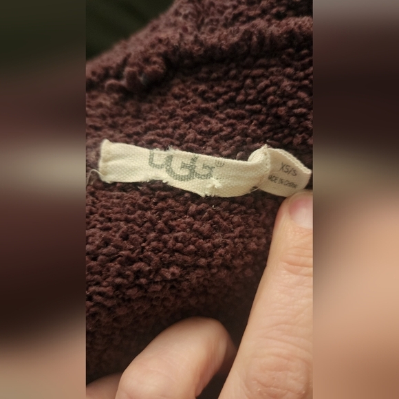 Ugg Women's XS/S Judith Hooded Sweater Cardigan Plum Purple Color , Great Cond - Picture 6 of 10